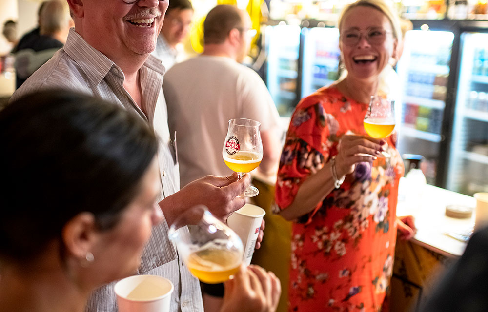 craft beer drinkers enjoying event